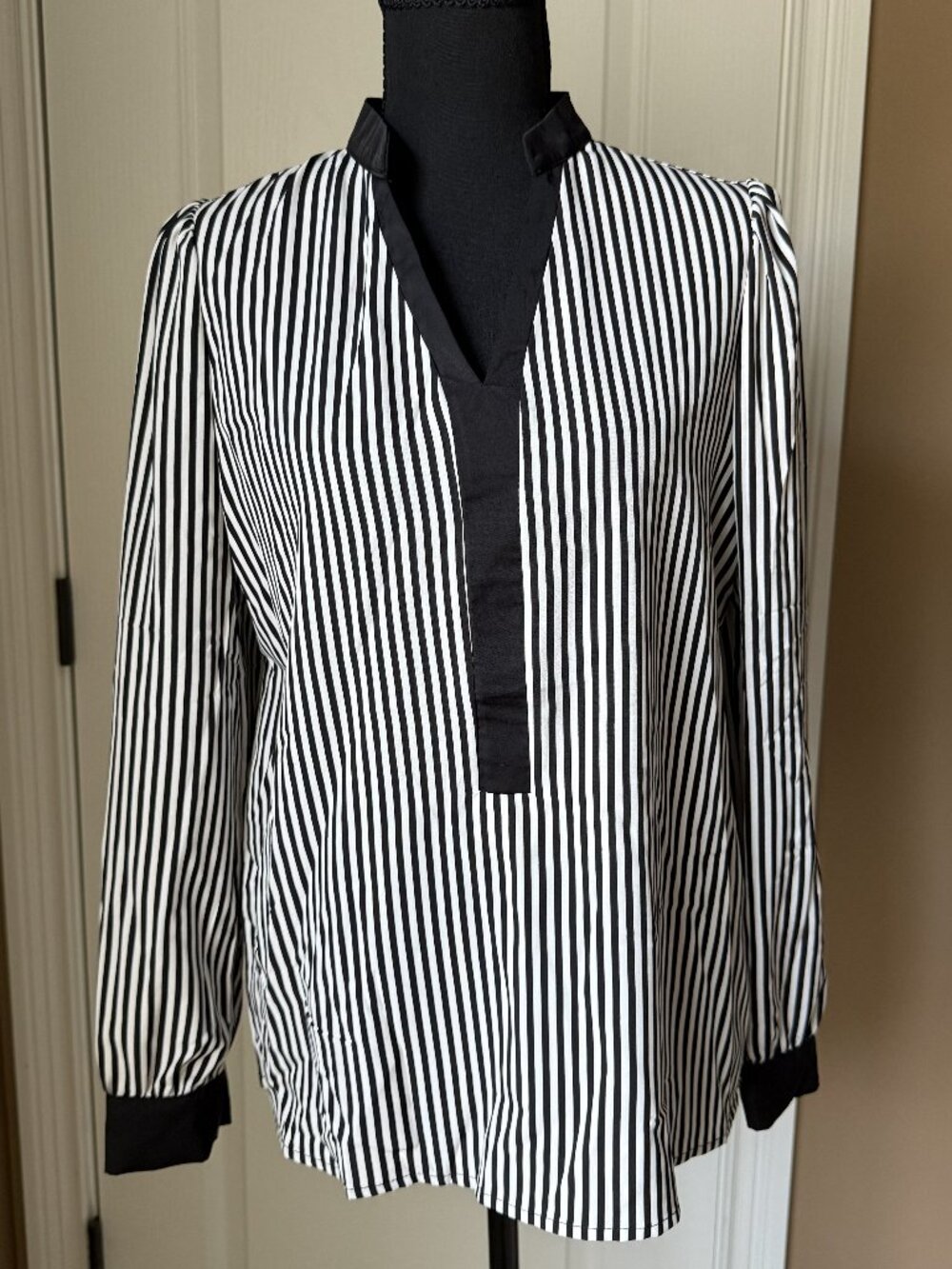 SHEIN Black & White Striped V-Neck Long Sleeve Tunic Blouse Size Large